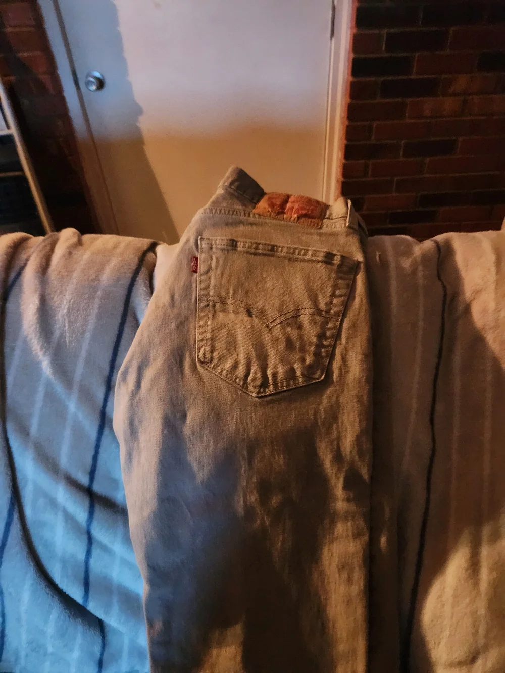 Levi's Men's Light Beige Relaxed Fit Jeans
